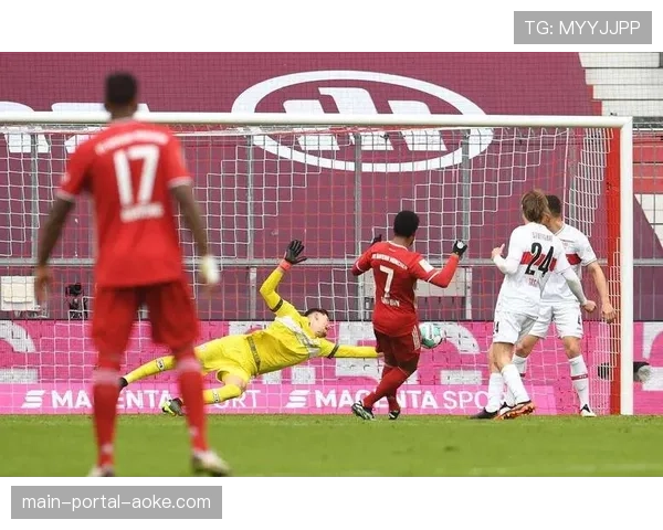 斯图加特4-0横扫汉堡，定位球战术高效执行助球队稳固欧冠席位